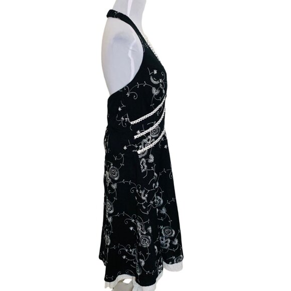 I.N. Studio Embroidered Sequin Halter Dress Size 14 Ruffle Tiered Eyelet V Neck - Picture 3 of 16